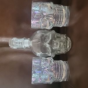 New Skyll Decanter and 2 Skull Glasses